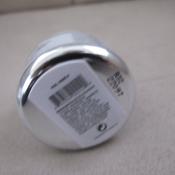 NEW - GlamGlow Bundle - Picture 11 of 12